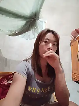 Snapshot of -Trinina- chatting on 06-10-26, 03:55 -Trinina- online show from 06-10-26, 03:55