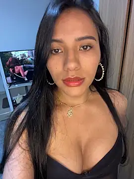 Snapshot of Caro_Mildrey chatting on 06-10-26, 02:34 Caro Mildrey online show from 06-10-26, 02:34