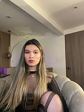 Snapshot of emilyvex chatting on 06-20-26, 02:03 emilyvex online show from 06-20-26, 02:03
