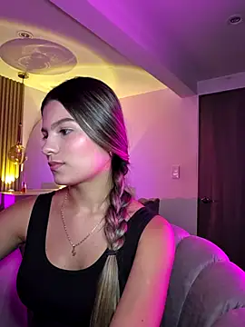 Snapshot of emilyvex chatting on 07-15-26, 03:01 emilyvex online show from 07-15-26, 03:01