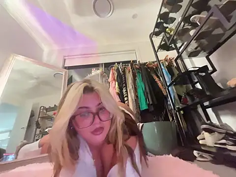 luckygigi online show from 05-31-26, 06:09