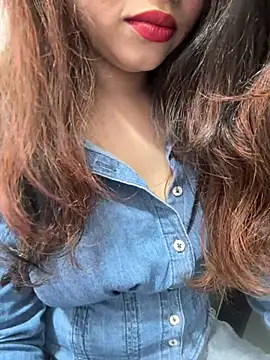 Snapshot of Yours_riya11 chatting on 06-19-26, 06:56 Yours riya11 online show from 06-19-26, 06:56