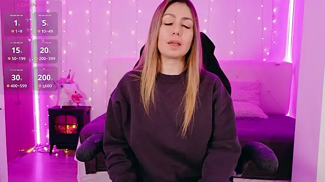 LindaWhite  online show from 02-15-26, 09:55