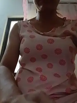 Snapshot of -Maya-a chatting on 06-22-26, 03:25 -Maya-a online show from 06-22-26, 03:25