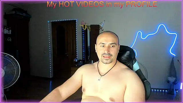 Snapshot of -SexyDaddy- chatting on 06-05-26, 06:57 -SexyDaddy- online show from 06-05-26, 06:57