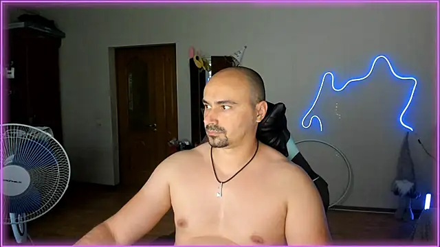 Snapshot of -SexyDaddy- chatting on 06-15-26, 04:20 -SexyDaddy- online show from 06-15-26, 04:20