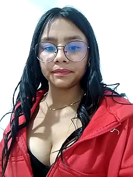 Snapshot of Sofielovee-01 chatting on 07-17-26, 12:50 Sofielovee-01 online show from 07-17-26, 12:50