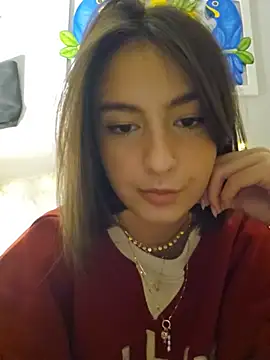 Snapshot of Juh_castro chatting on 05-31-26, 07:04 Juh castro online show from 05-31-26, 07:04