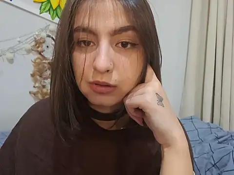 Snapshot of Juh_castro chatting on 07-13-26, 04:54 Juh castro online show from 07-13-26, 04:54