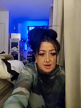 Snapshot of Angeldevlin81 chatting on 06-15-26, 12:24 Angeldevlin81 online show from 06-15-26, 12:24