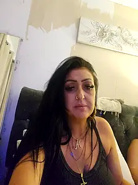 Snapshot of Angeldevlin81 chatting on 06-26-26, 02:05 Angeldevlin81 online show from 06-26-26, 02:05