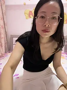 Snapshot of TangTang0530 chatting on 06-27-26, 12:22 TangTang0530 online show from 06-27-26, 12:22