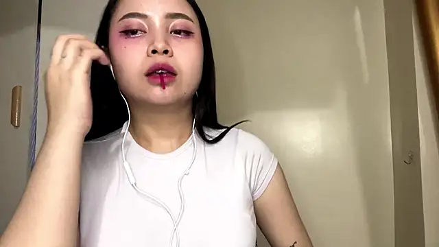 KrystaDonnellan online show from 06-01-26, 11:12