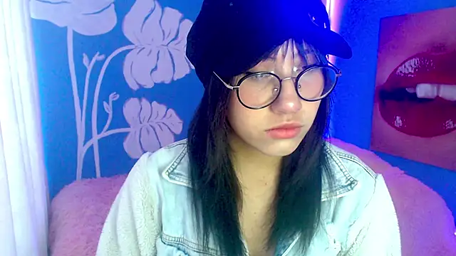 Snapshot of eli_doll chatting on 07-10-26, 11:13 eli doll online show from 07-10-26, 11:13