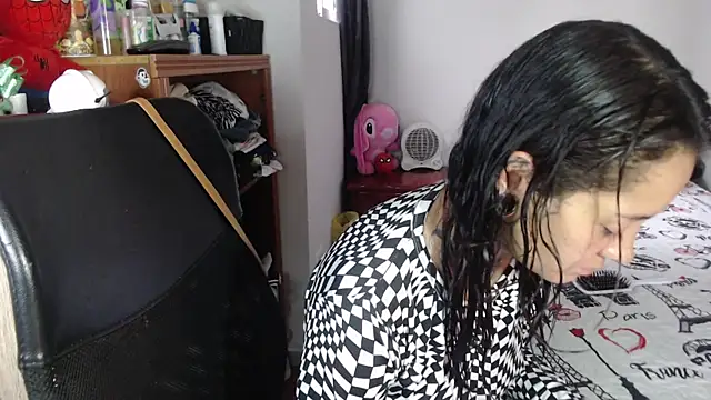 hanya23  online show from 06-19-26, 09:29