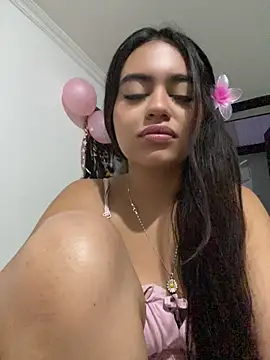 Snapshot of CORAL-524 chatting on 07-30-26, 10:47 CORAL-524 online show from 07-30-26, 10:47