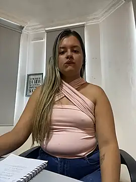 Snapshot of azulskyer chatting on 07-03-26, 04:35 azulskyer online show from 07-03-26, 04:35