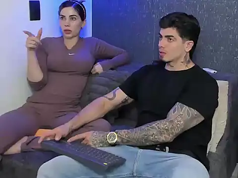 Snapshot of latin_couple04 chatting on 06-01-26, 03:08 latin couple04 online show from 06-01-26, 03:08