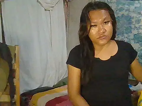 Snapshot of miyalicious chatting on 06-19-26, 01:15 miyalicious online show from 06-19-26, 01:15