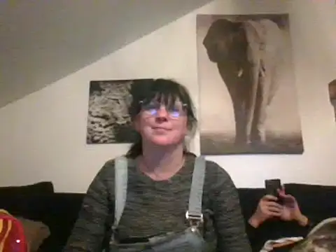 Snapshot of sexujuly88 chatting on 10-24-25, 09:44 sexujuly88 online show from 10-24-25, 09:44