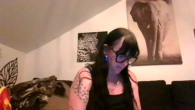 Snapshot of sexujuly88 chatting on 06-13-26, 10:08 sexujuly88 online show from 06-13-26, 10:08