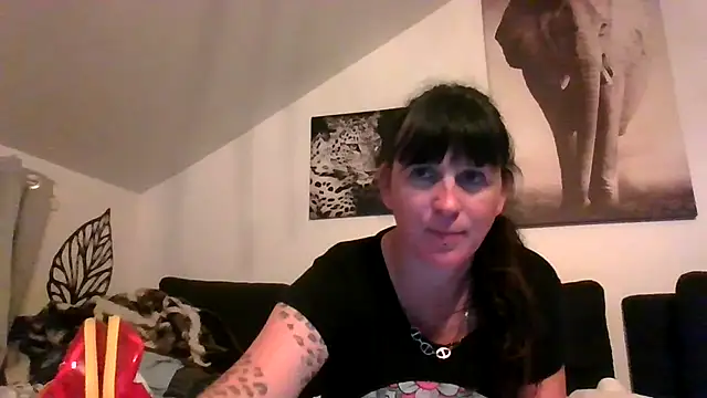 Snapshot of sexujuly88 chatting on 07-29-26, 09:13 sexujuly88 online show from 07-29-26, 09:13
