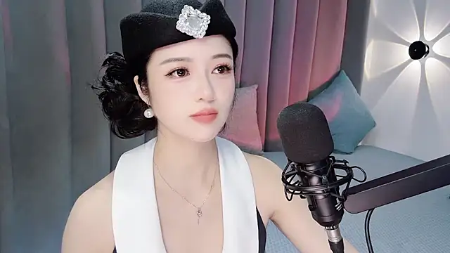 Momo-Wow online show from 07-07-26, 06:16