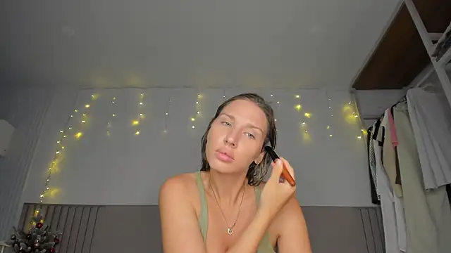 SofiClimbing online show from 02-01-26, 03:16