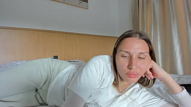 SofiClimbing online show from 03-14-26, 05:46