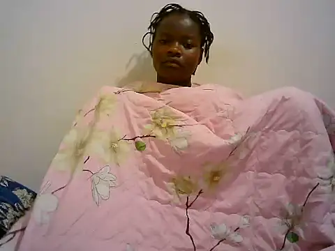 Snapshot of BerryJulie chatting on 06-16-26, 04:37 BerryJulie online show from 06-16-26, 04:37