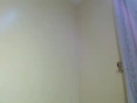 Snapshot of lilpretty16 chatting on 07-08-26, 01:10 lilpretty16 online show from 07-08-26, 01:10