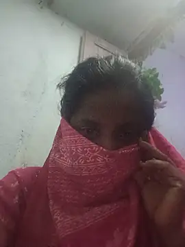 Snapshot of Vasavi_28 chatting on 06-02-26, 07:49 Vasavi 28 online show from 06-02-26, 07:49