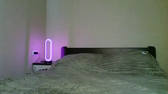 Snapshot of elliza_snow chatting on 07-22-26, 07:44 elliza snow online show from 07-22-26, 07:44