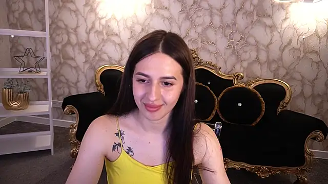 AlesiaDessmond online show from 07-18-26, 07:06