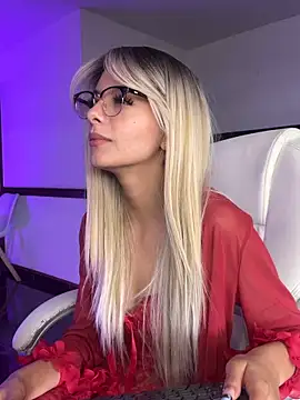 Snapshot of Peytongh_ chatting on 06-15-26, 07:27 Peytongh online show from 06-15-26, 07:27