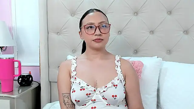 Snapshot of alana_taylor_bss chatting on 06-11-26, 12:32 alana taylor bss online show from 06-11-26, 12:32