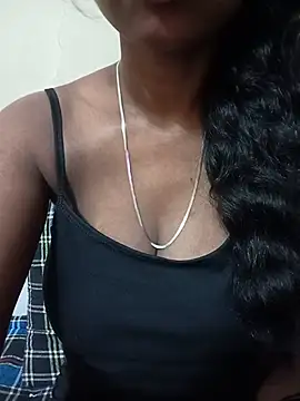 Snapshot of Sexy-Zeenat chatting on 07-08-26, 08:30 Sexy-Zeenat online show from 07-08-26, 08:30