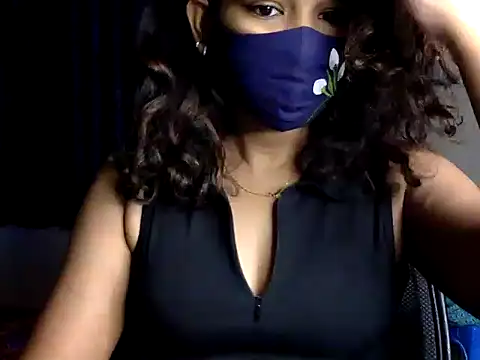 Snapshot of Nisha-moon chatting on 06-16-26, 06:38 Nisha-moon online show from 06-16-26, 06:38