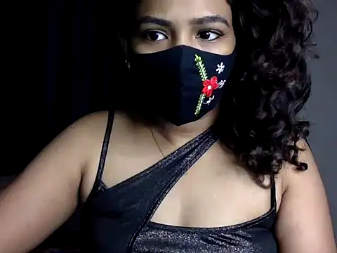 Snapshot of Nisha-moon chatting on 06-27-26, 06:51 Nisha-moon online show from 06-27-26, 06:51