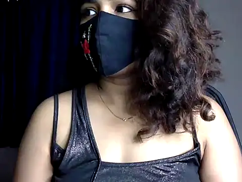 Snapshot of Nisha-moon chatting on 07-04-26, 07:03 Nisha-moon online show from 07-04-26, 07:03