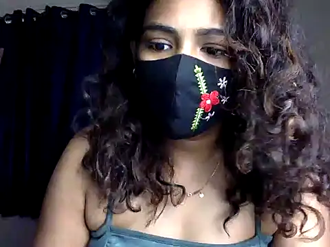 Snapshot of Nisha-moon chatting on 07-06-26, 07:27 Nisha-moon online show from 07-06-26, 07:27