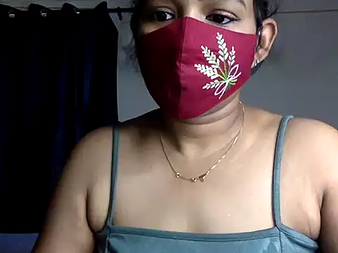 Snapshot of Nisha-moon chatting on 07-10-26, 06:50 Nisha-moon online show from 07-10-26, 06:50