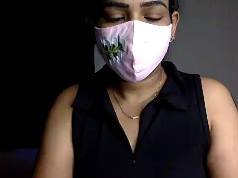Snapshot of Nisha-moon chatting on 07-11-26, 06:49 Nisha-moon online show from 07-11-26, 06:49