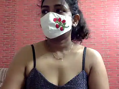 Snapshot of Nisha-moon chatting on 07-25-26, 07:06 Nisha-moon online show from 07-25-26, 07:06