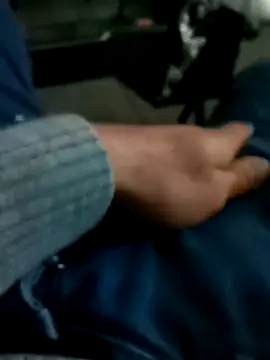 Snapshot of Singlemaleforcouples chatting on 12-11-24, 12:44 Singlemaleforcouples online show from 12-11-24, 12:44