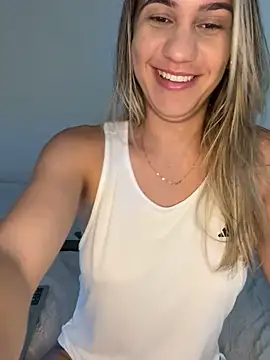 Snapshot of Betinhaalves chatting on 06-16-26, 05:04 Betinhaalves online show from 06-16-26, 05:04