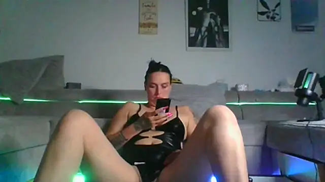Snapshot of Cassia_Lux_Royal chatting on 07-23-26, 07:45 Cassia Lux Royal online show from 07-23-26, 07:45
