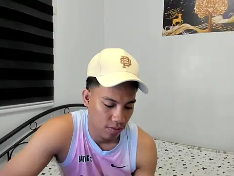 urfucker vinz online show from 07-16-26, 12:55