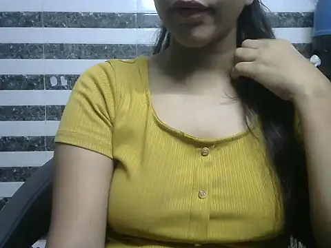 Snapshot of sexy-moniee chatting on 06-17-26, 11:27 sexy-moniee online show from 06-17-26, 11:27
