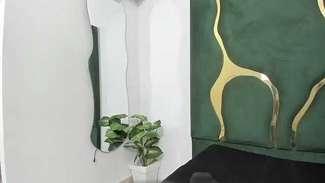 Mila petiteasm online show from 07-06-26, 12:13